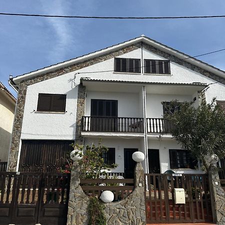 Nina'S Stay Hostel Charneca  Bagian luar foto